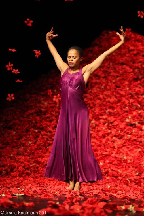 Pina Bausch, Der Fensterputzer, 03.11.2011, Foto Ursula Kaufmann IMG_7141.JPG