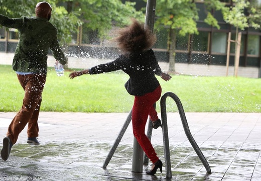 Installation von Angie Hiesl, 28.08.2014, Apollo-Platz, Düsseldorf