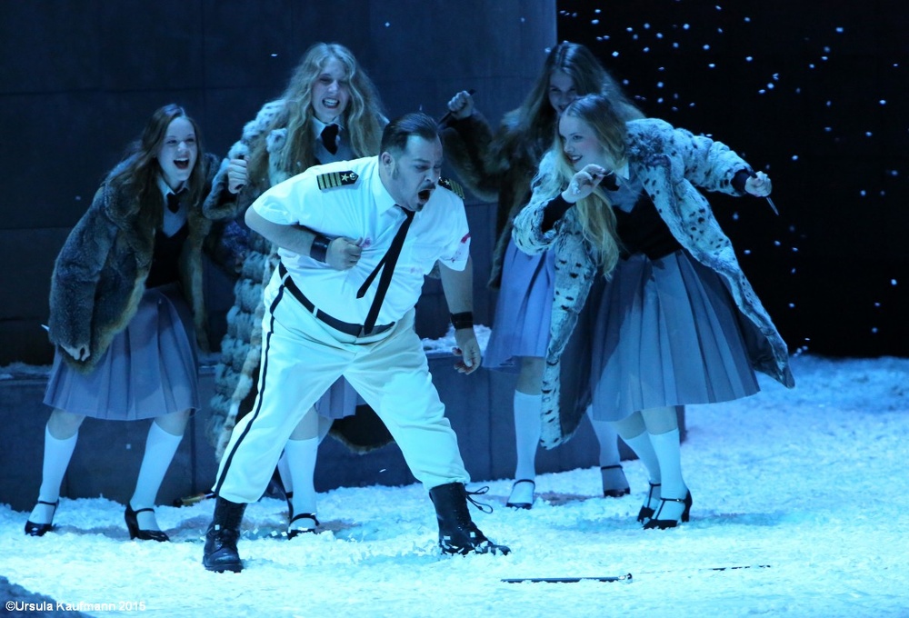 FAUST, Foto Ursula Kaufmann J09A5404.jpg