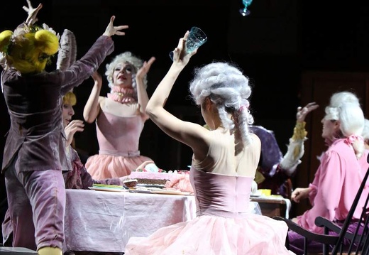 Luis Fernando Bongiovanni - Alice in Wonderland