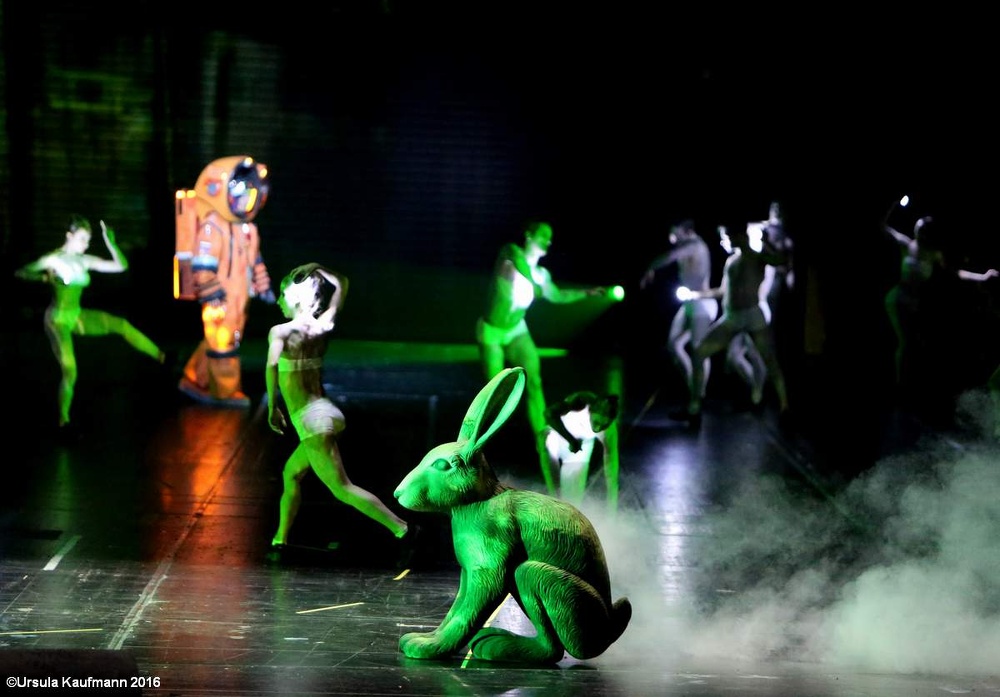 Uraufführung Terra Nova oder das weisse Leben | Oper von Moritz Eggert | Regie Carlus Padrissa | Landestheater Linz | 26.05.2016 J09A9802.jpg