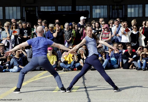Boris Charmatz | Fous de danse - Ganz Berlin tanzt auf Tempelhof | 10.09.2017 | Volksbühne Berlin