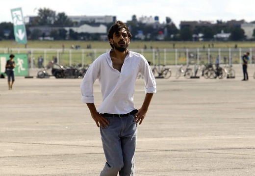 Boris Charmatz | Fous de danse - Ganz Berlin tanzt auf Tempelhof | 10.09.2017 | Volksbühne Berlin