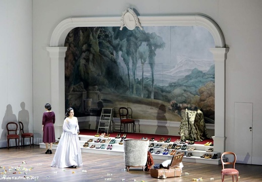 Christof Loy | Le nozze di Figaro | Bühne: Johannes Leiacker | Bayerische Staatsoper | München | OHP 20.10.2017