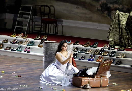 Christof Loy | Le nozze di Figaro | Bühne: Johannes Leiacker | Bayerische Staatsoper | München | OHP 20.10.2017