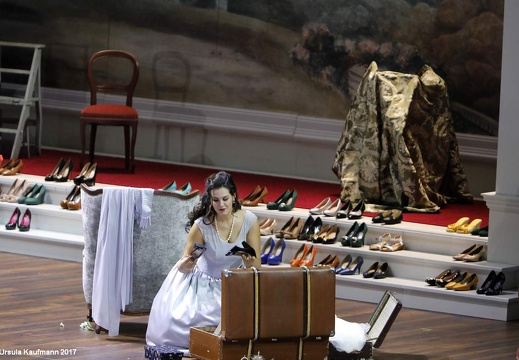 Christof Loy | Le nozze di Figaro | Bühne: Johannes Leiacker | Bayerische Staatsoper | München | OHP 20.10.2017