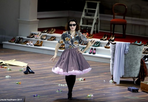 Christof Loy | Le nozze di Figaro | Bühne: Johannes Leiacker | Bayerische Staatsoper | München | OHP 20.10.2017