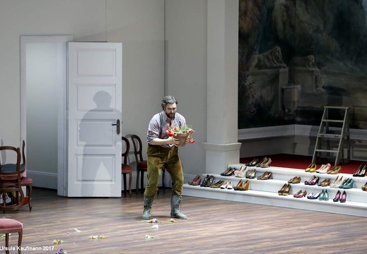 Christof Loy | Le nozze di Figaro | Bühne: Johannes Leiacker | Bayerische Staatsoper | München | OHP 20.10.2017