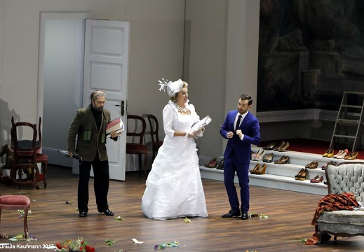 Christof Loy | Le nozze di Figaro | Bühne: Johannes Leiacker | Bayerische Staatsoper | München | OHP 20.10.2017
