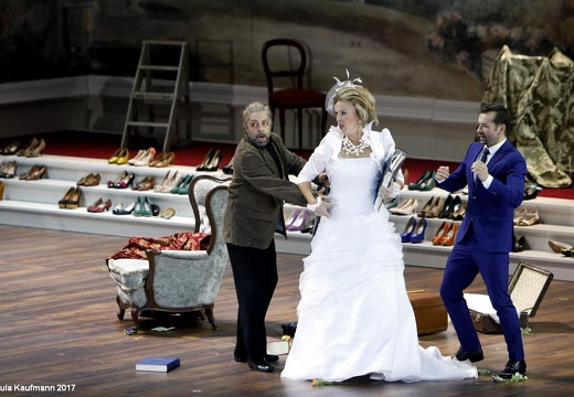Christof Loy | Le nozze di Figaro | Bühne: Johannes Leiacker | Bayerische Staatsoper | München | OHP 20.10.2017