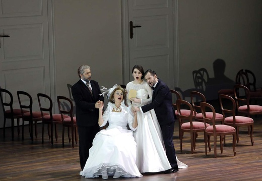 Christof Loy | Le nozze di Figaro | Bühne: Johannes Leiacker | Bayerische Staatsoper | München | OHP 20.10.2017