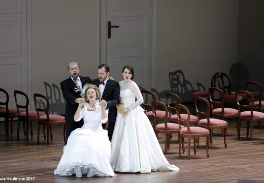 Christof Loy | Le nozze di Figaro | Bühne: Johannes Leiacker | Bayerische Staatsoper | München | OHP 20.10.2017