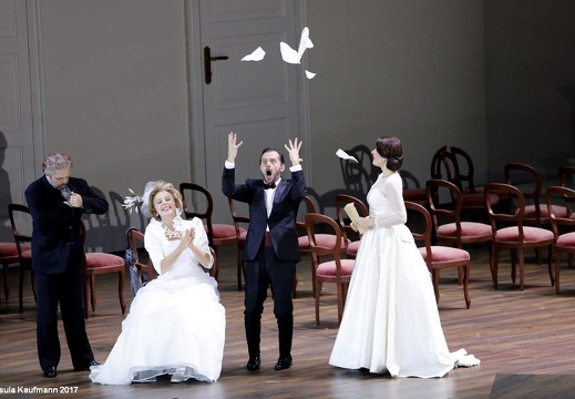 Christof Loy | Le nozze di Figaro | Bühne: Johannes Leiacker | Bayerische Staatsoper | München | OHP 20.10.2017