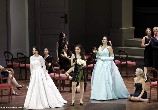 Christof Loy | Le nozze di Figaro | Bühne: Johannes Leiacker | Bayerische Staatsoper | München | OHP 20.10.2017