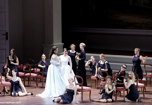 Christof Loy | Le nozze di Figaro | Bühne: Johannes Leiacker | Bayerische Staatsoper | München | OHP 20.10.2017