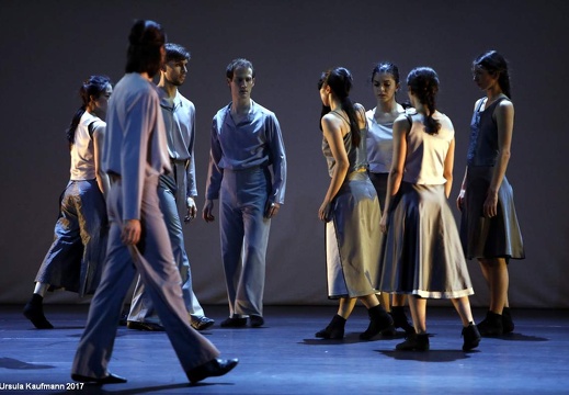 Folkwang Tanzstudio, Essen | Chr. Reinhild Hoffmann | ...une campagne noire de soleil/Schatten Licht" sept scenes de ballet pour ensemble (Premiere)