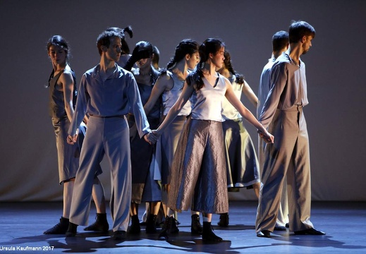 Folkwang Tanzstudio, Essen | Chr. Reinhild Hoffmann | ...une campagne noire de soleil/Schatten Licht" sept scenes de ballet pour ensemble (Premiere)