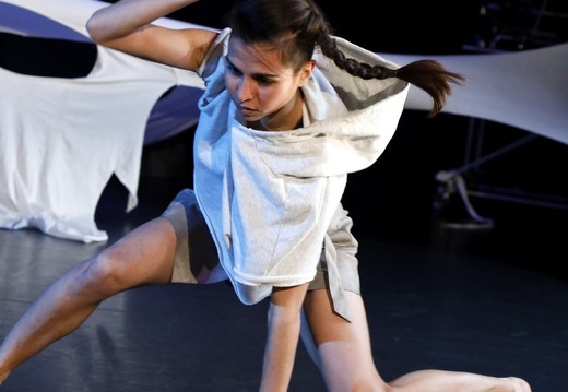 Sabine Seume | STILLE, Tanztheater für Kinder | Premiere 19.11.2017 Fabrik Heeder, Krefeld + tanzhaus nrw