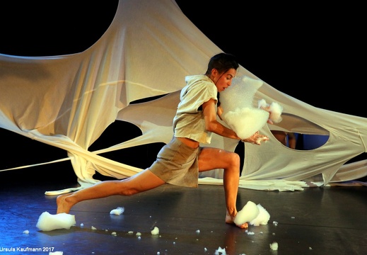 Sabine Seume | STILLE, Tanztheater für Kinder | Premiere 19.11.2017 Fabrik Heeder, Krefeld + tanzhaus nrw