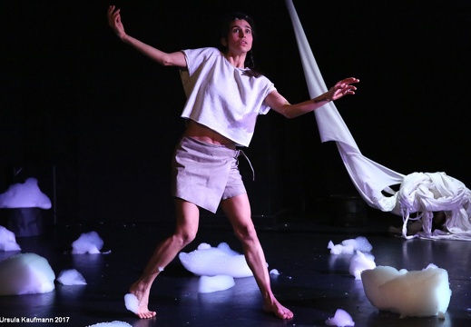 Sabine Seume | STILLE, Tanztheater für Kinder | Premiere 19.11.2017 Fabrik Heeder, Krefeld + tanzhaus nrw