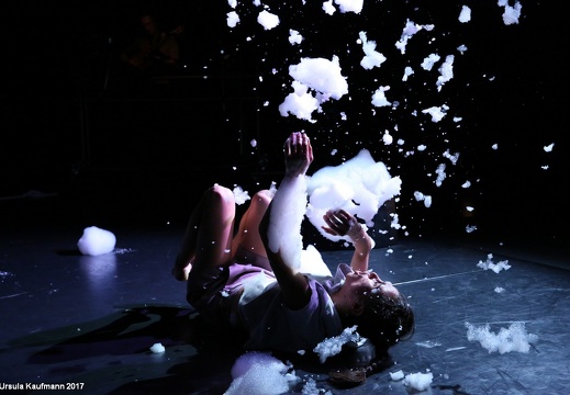 Sabine Seume | STILLE, Tanztheater für Kinder | Premiere 19.11.2017 Fabrik Heeder, Krefeld + tanzhaus nrw