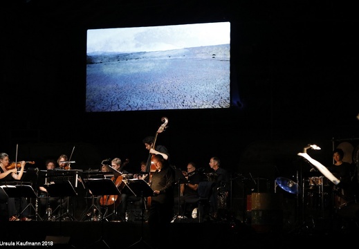 Elliott Sharp | Ensemble Musikfabrik | Operninstallation Filiseti Mekidesi | Premiere Turbinenhalle, Bochum 04.09.2018 | Ruhrtriennale