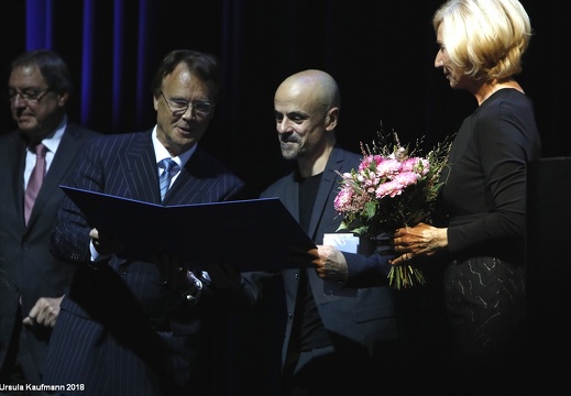 Tanzpreisverleihung an Nele Hertling, Meg Stuart, Goyo Montero - Ballett des Staatstheaters Nürnberg | Gala 22.09.2018 Aalto Theater, Essen