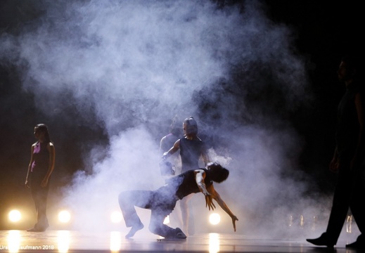Tanzpreisverleihung an Nele Hertling, Meg Stuart, Goyo Montero - Ballett des Staatstheaters Nürnberg | Gala 22.09.2018 Aalto Theater, Essen