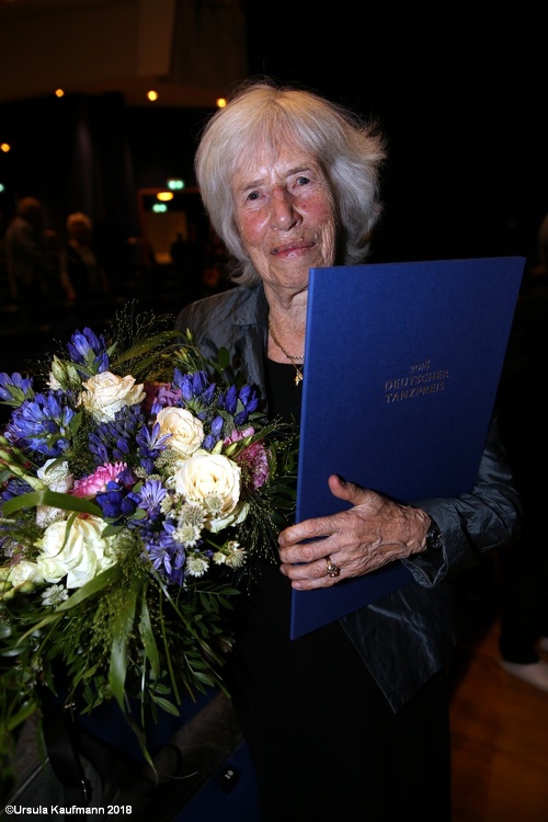 Nele Hertling, Tanzpreis 2018, 22-09.2018, Foto Ursula Kaufmann J09A4129.jpg