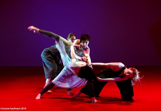 Olga Pona | Chelyabinsk Contemporary Dance Theater | Different | Theater im Pumpenhaus | 16.03.2019