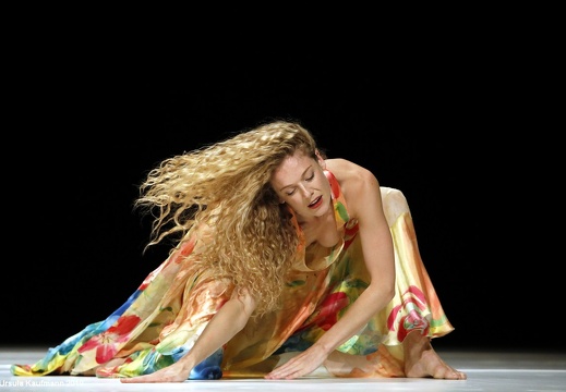 ...como el musguito en la piedra, ay si,si,si... | Wie das Moos auf dem Stein) Ein Stück von Pina Bausch | Tanztheater Wuppertal | 02.10.2019
