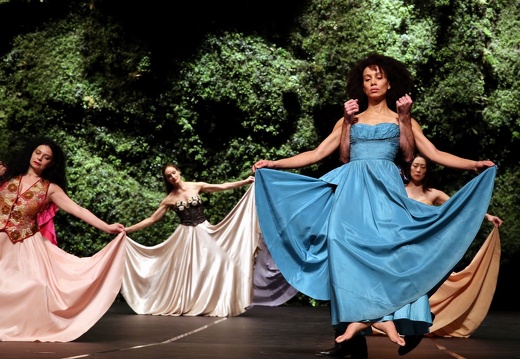 Wiesenland - Ein Stück von Pina Bausch | Tanztheater Wuppertal | 15.11.2019