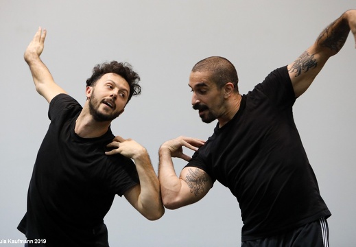 Brigel Gjoka / Rauf-Rubberlegz-Yasit | Neighbours | in Zusammenarbeit mit William Forsythe | Premiere 28.11.2019, PACT Zollverein, Essen