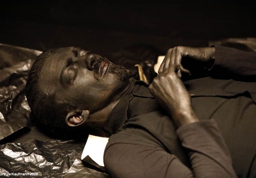 Emanuele Soavi | AUREA | Tanzinstallation | tanzfaktur Köln | 30.09.2020