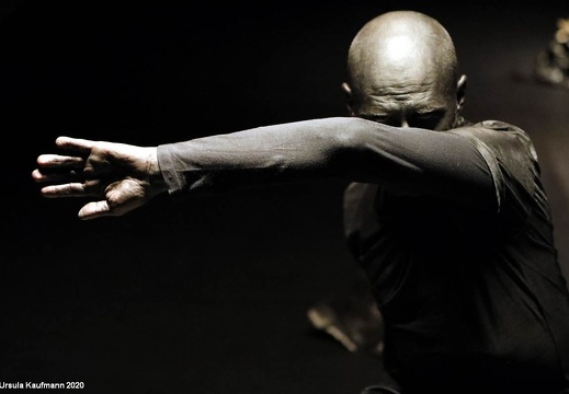Emanuele Soavi | AUREA | Tanzinstallation | tanzfaktur Köln | 30.09.2020