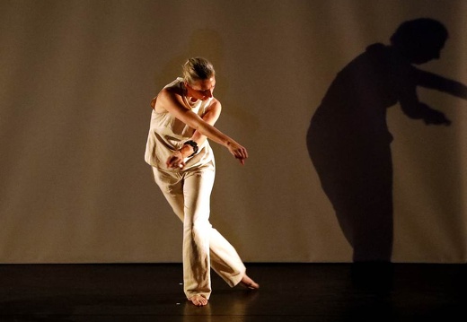 Henrietta Horn | CONTRAPUNCTUS I° | Video + Licht Reinhard Hubert | Fabrik Heeder, Krefeld, 09.10.2020