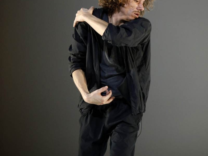 FolkwangTanzstudio | Noemie Defozzez | Set one's heart on | Essen 27.10.2020