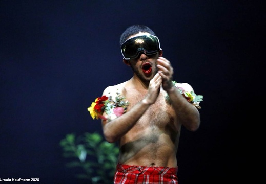 Ben J. Riepe | Geschöpfe - transmediale Oper | Premiere tanztaus nrw Düsseldorf | 27.10.2020