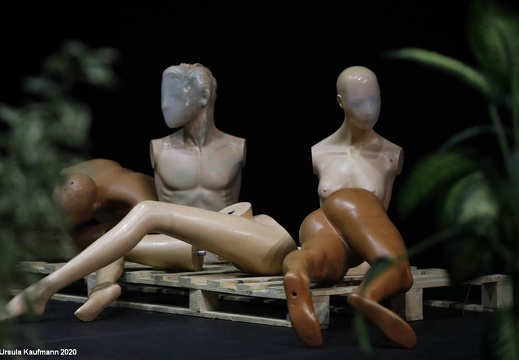 Ben J. Riepe | Geschöpfe - transmediale Oper | Premiere tanztaus nrw Düsseldorf | 27.10.2020