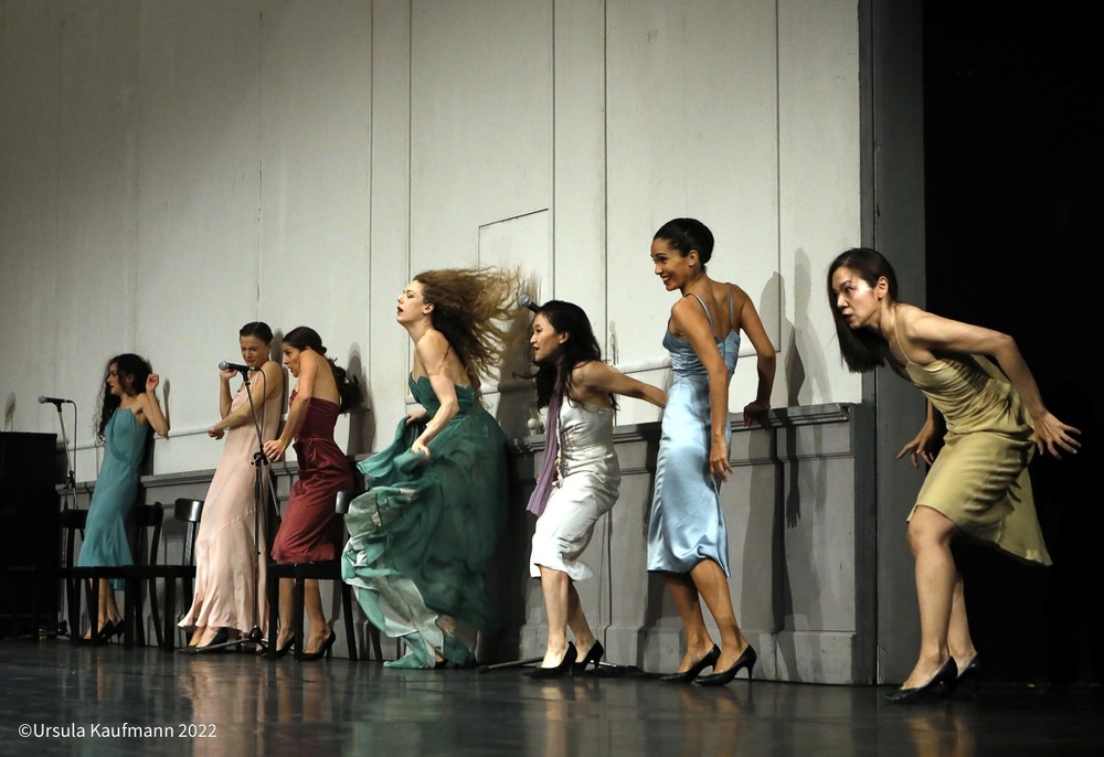 pina-bausch_kontakthof00011.jpg