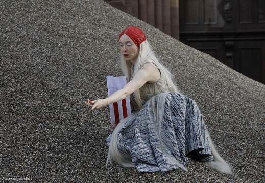 -See aus Asche- Das Lied der Nibelungen von Roland Schimmelpfennig, 09.07.2025, Worms, Inszenierung: Mina Salehpour. Nibelungen - Festspiele 2025