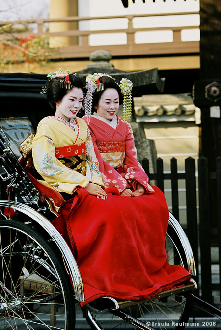 Geishas in Kyoto - 2006