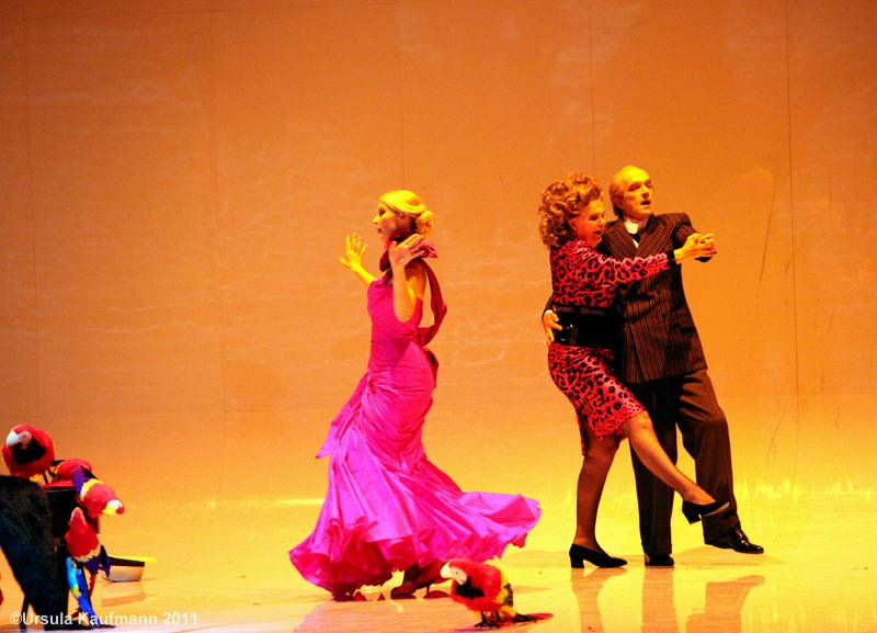 CANDIDE,Insz. Vincent Boussard,Kostüme Chr. Lacroix,Staatsoper Berlin, 24.06.2011, Foto Ursula Kaufmann IMG_9782.JPG