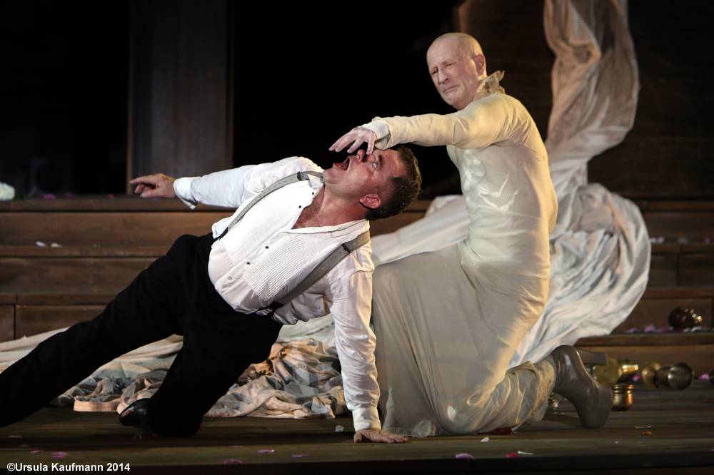 Salzburger Festspiele - Juli 2014.
Jedermann: Cornelius Obonya, Buhlschaft: Brigitte Hobmeier, Tod: Peter Lohmeyer, Mammon: Jürgen Tarrach, Teufel: Simon Scharz Jedermann,Salzburger Festspiele, 18.07.2014, Foto Ursula Kaufmann J09A4583.JPG